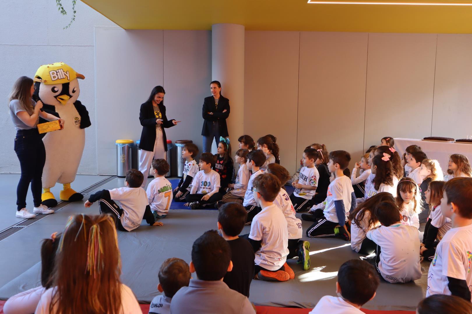 100 Days of School: IENH celebra tradição internacional com imersão na Língua Inglesa