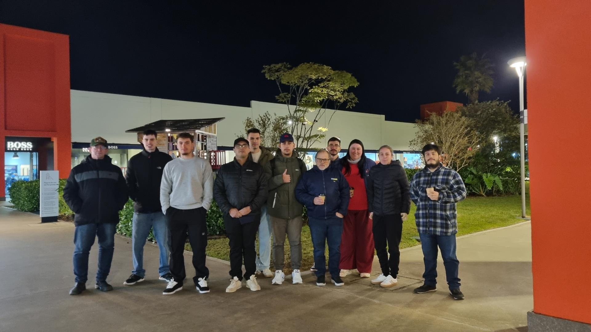 Alunos de Logística realizam visita técnica ao IFashion Outlet para analisar estratégias omnichannel