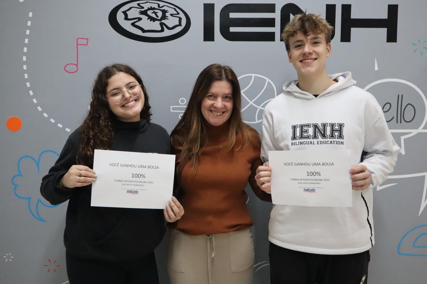 Alunos do Ensino Médio conquistam bolsas de estudos para curso preparatório