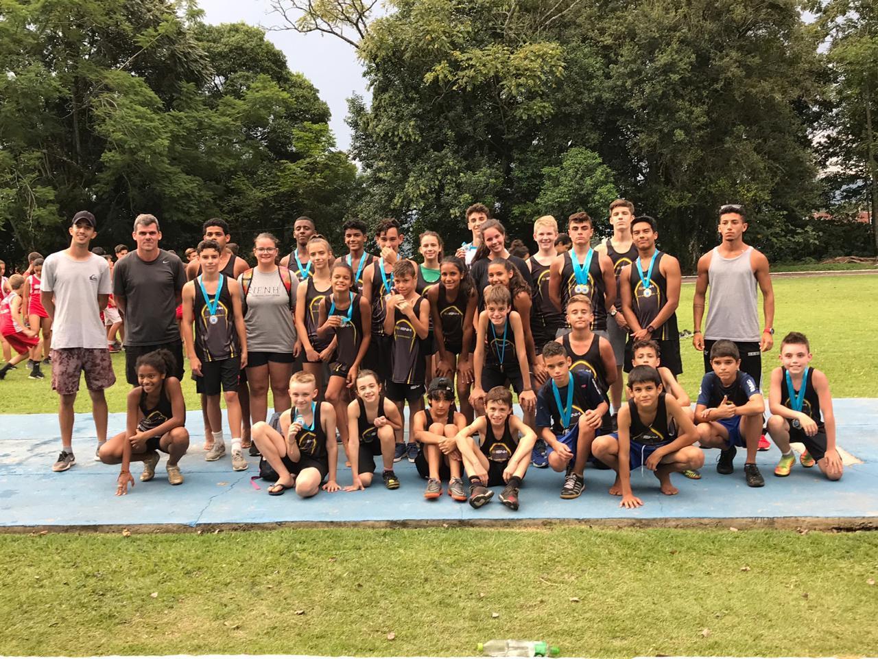 Atletismo da IENH conquista 26 medalhas no Troféu Ivoti