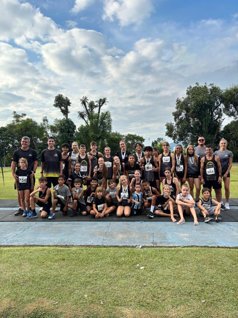 Atletismo da IENH conquista 29 medalhas no Troféu Ivoti