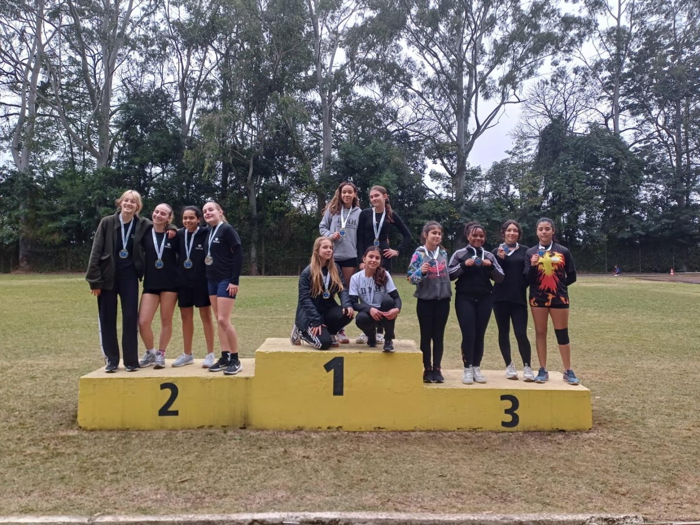 Atletismo da IENH conquista 61 medalhas na Olimpíada Escolar de Novo Hamburgo