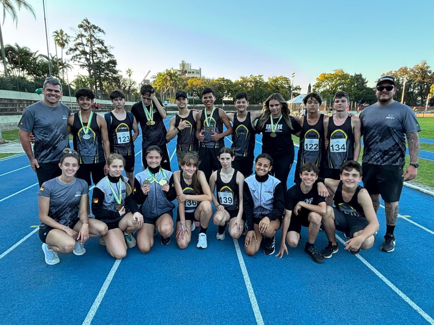 Atletismo da IENH conquista medalhas no Campeonato Estadual sub-16