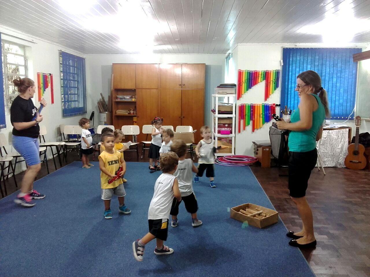 Aula de música na preparação da Páscoa