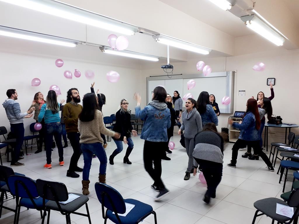 Auxiliares de Atividades Escolares participaram de formação na Unidade Oswaldo Cruz