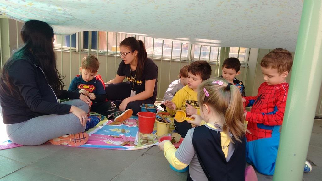 Brincadeiras, faz de conta, artes e muitas aprendizagens no Espaço Brincar e Criar