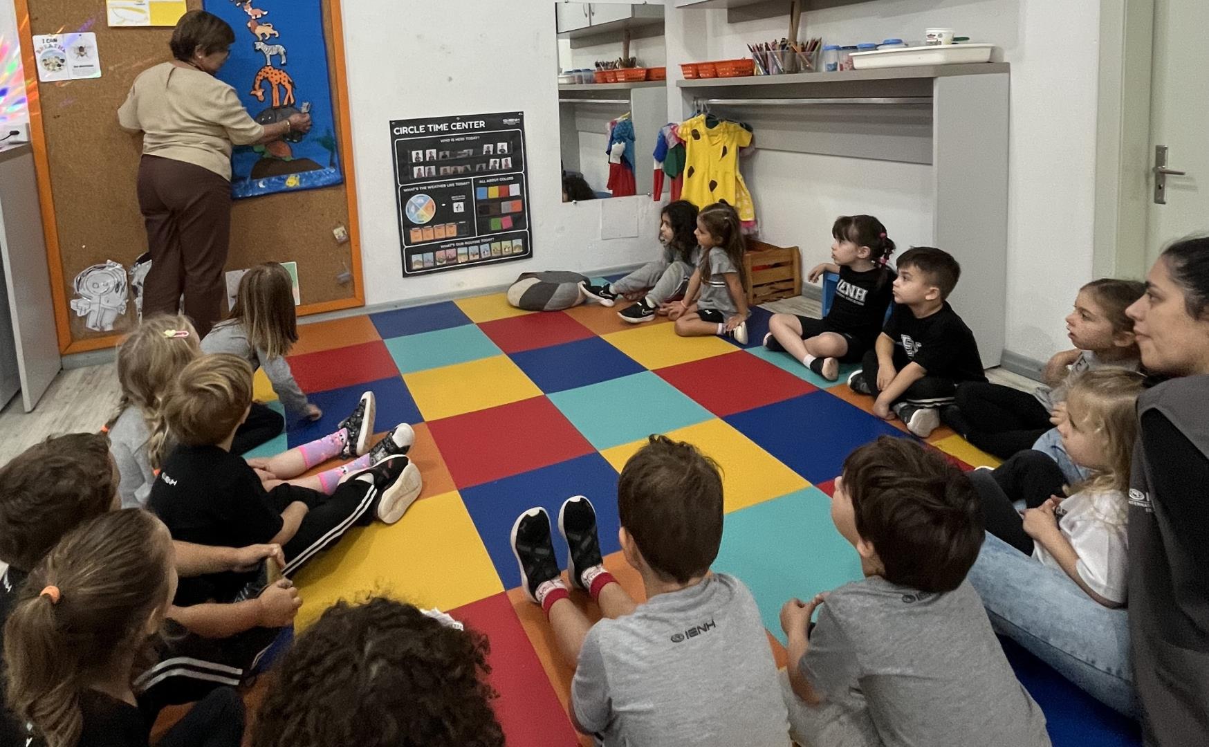 Contação de histórias encanta crianças e promove reflexão sobre cooperação na Unidade Oswaldo Cruz  