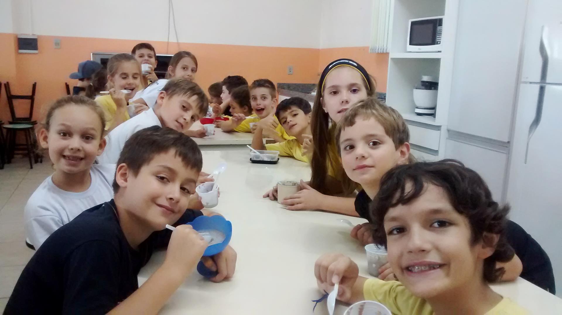 Cooking class: Língua Inglesa, Matemática e Sustentabilidade no preparo de mousse de chocolate