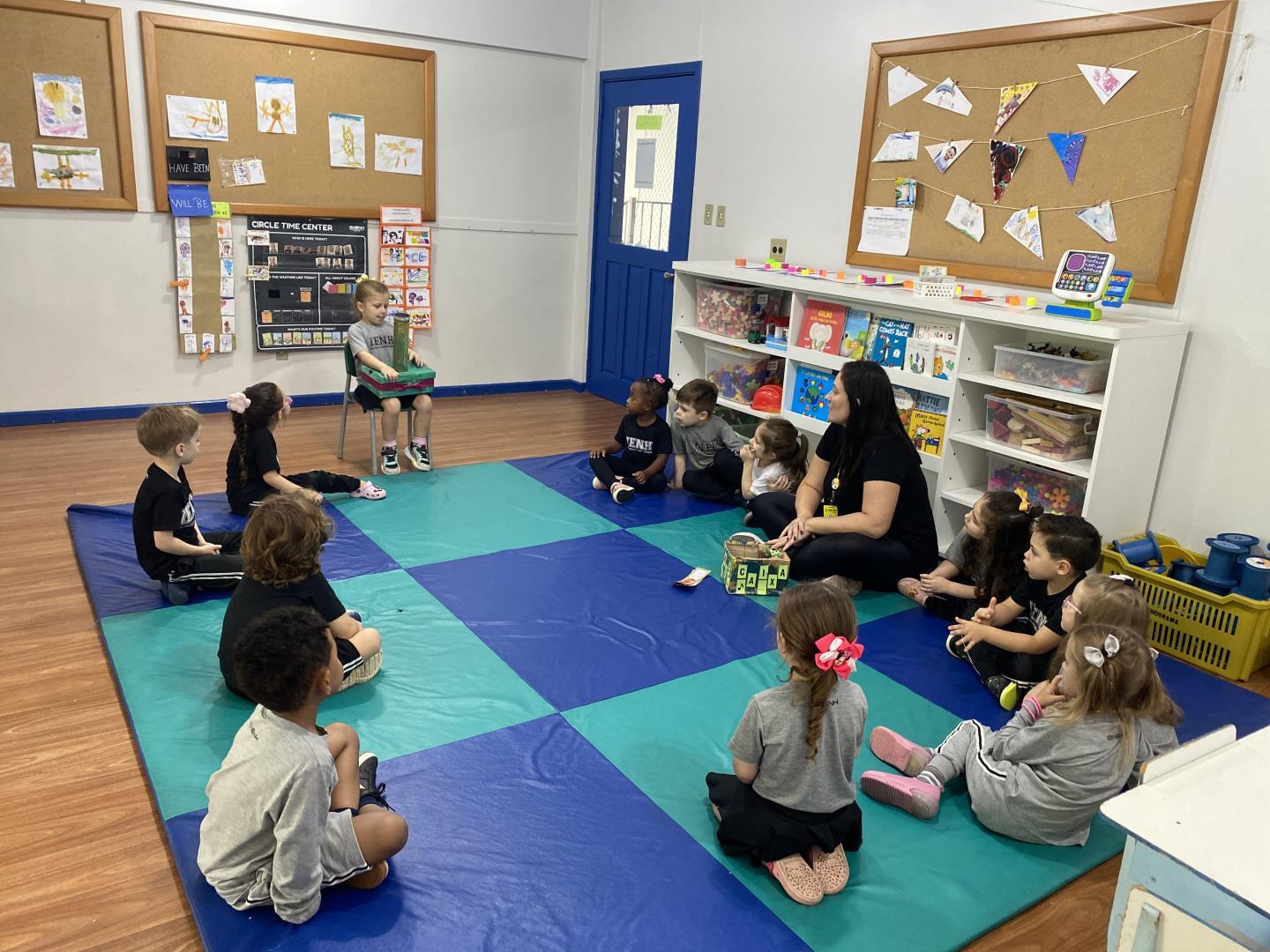 Crianças da Unidade Pindorama exploram a criatividade através do projeto “Amazing Buildings” 