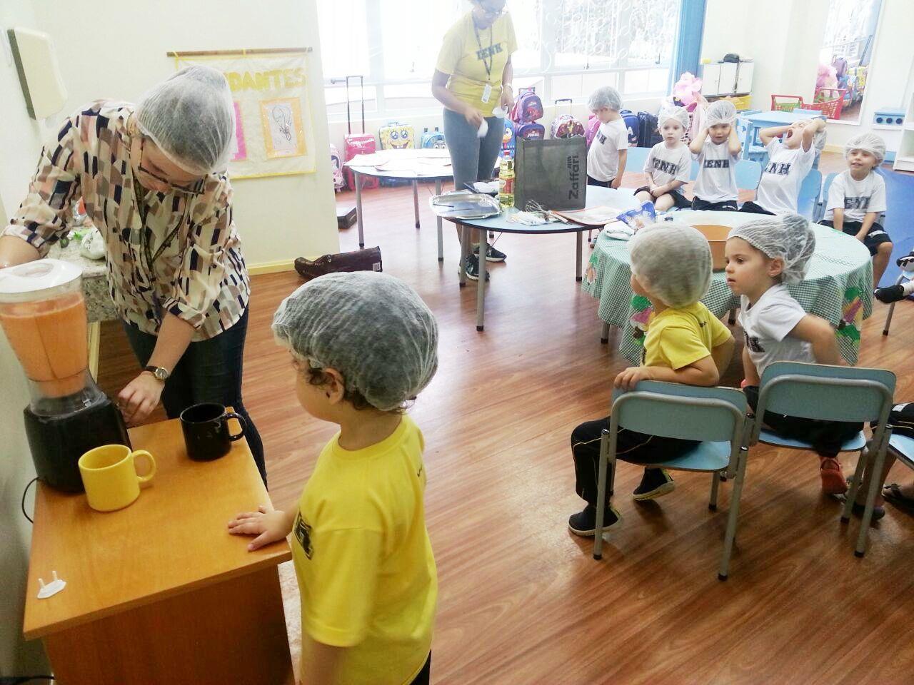 Desenvolvendo a Língua Inglesa no Nível 3 da Educação Infantil com a preparação de um carrot cake