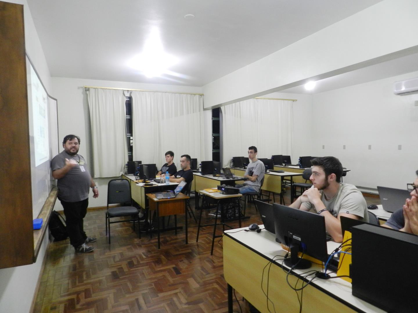 Desenvolvimento Móvel Multiplataforma é tema de Curso na IENH