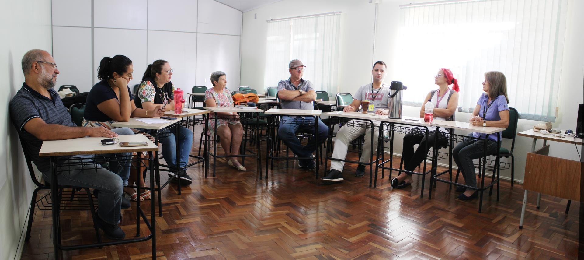 Equipe do Programa de Sustentabilidade Ambiental Gota D’água da IENH planeja as ações de 2019