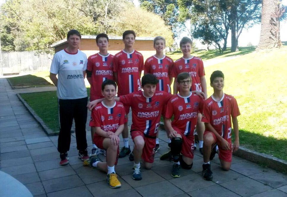 Equipe Mirim Masculina SGNH/IENH/VOLEISUL no Campeonato Estadual