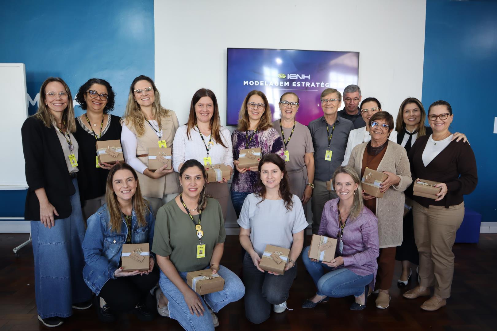 Equipe Pedagógica da IENH recebe homenagem
