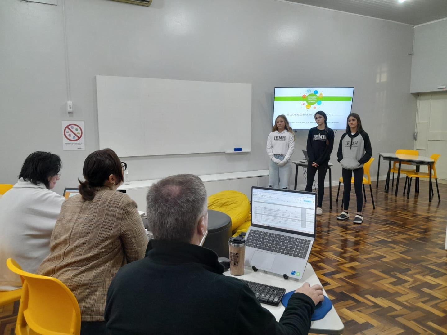 Estudantes apresentam projetos nas Bancas de Iniciação Científica da Unidade Fundação Evangélica