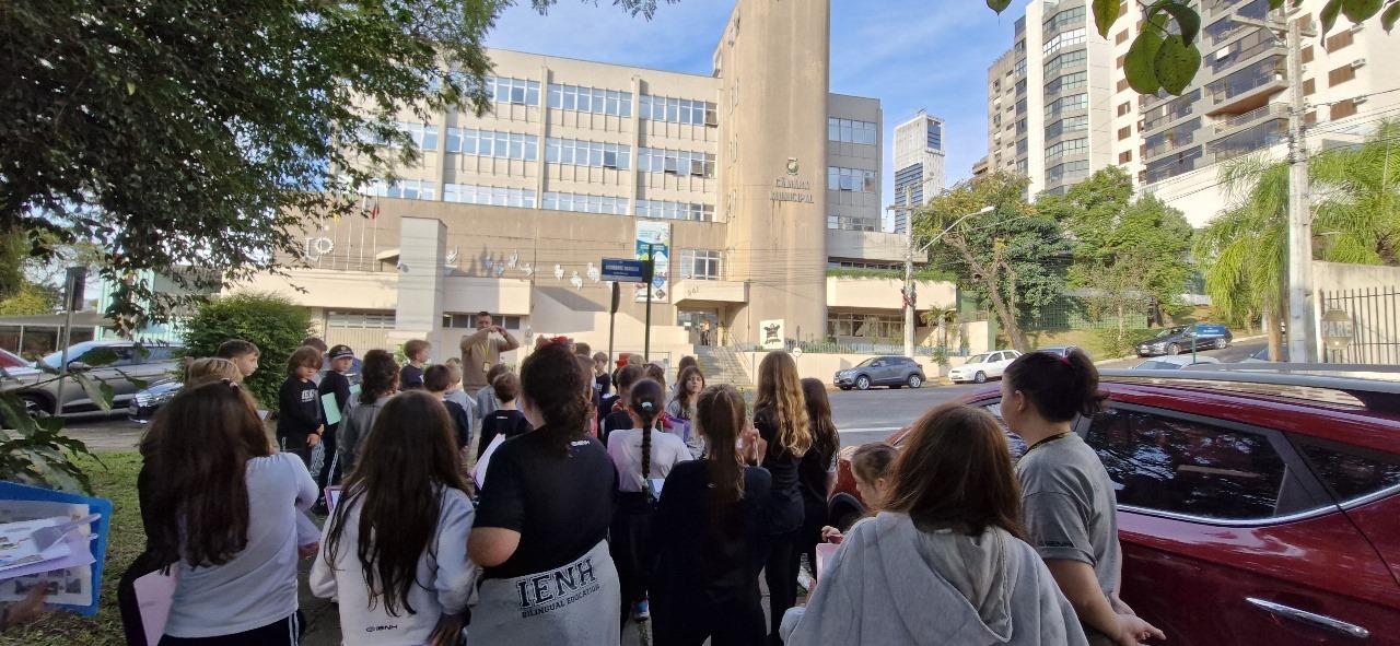 Estudantes do Year 3 da Unidade Pindorama mergulham em projeto sobre Hamburgo Velho    