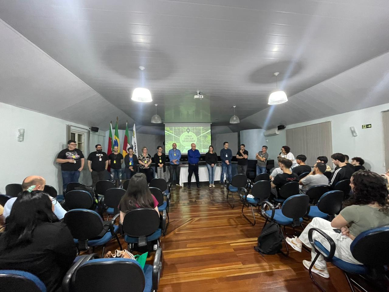 Estudantes dos Cursos Técnicos da IENH participam do 1° Seminário de Prática Profissional