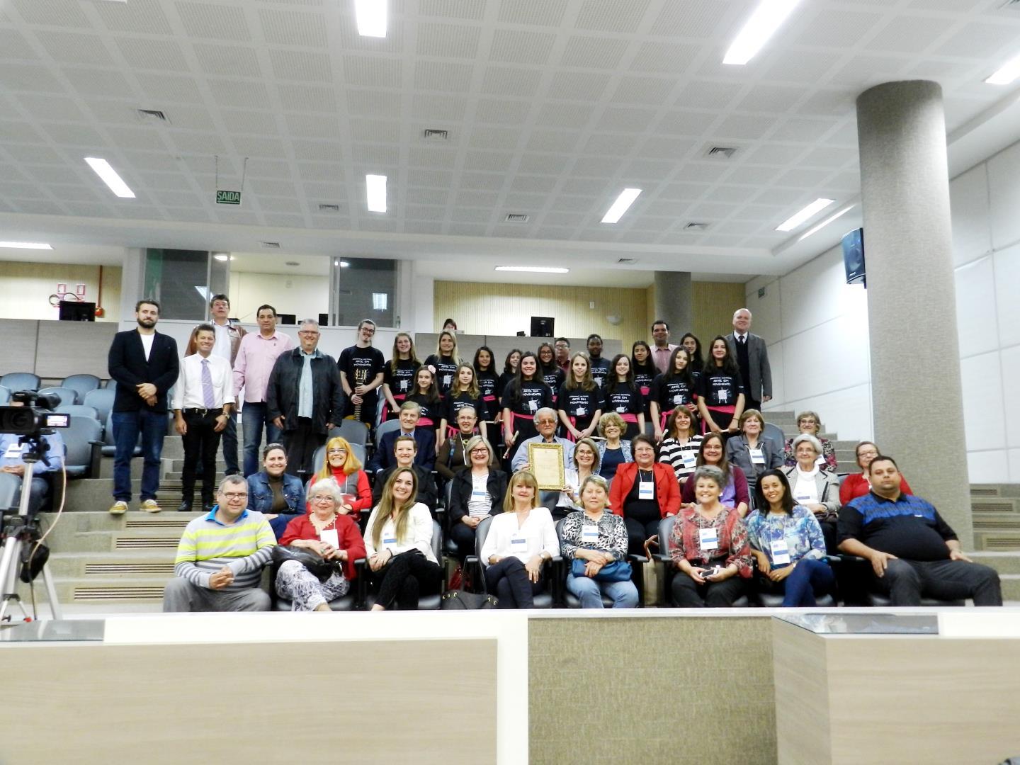 Grupo ELLOS é homenageado na Câmara de Vereadores de Novo Hamburgo