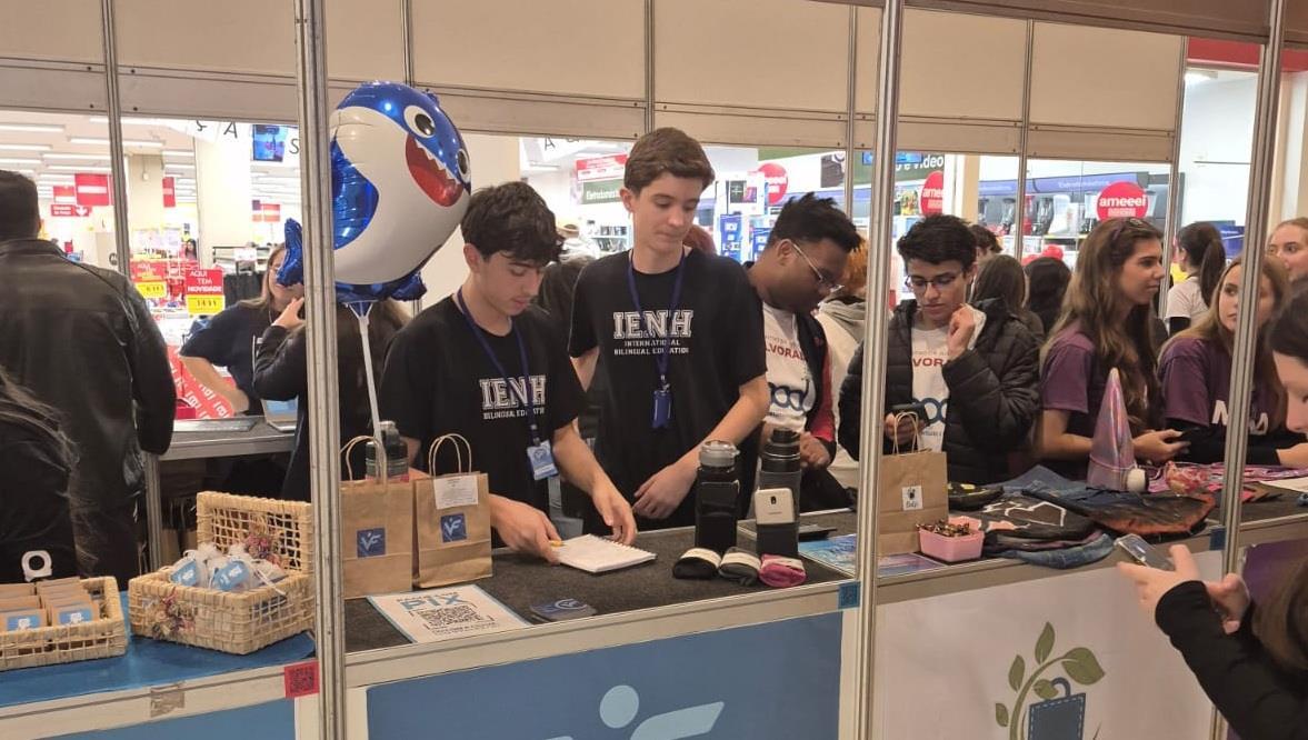 IENH marca presença na Feira Estadual de Miniempresas 2025 com inovação e protagonismo juvenil