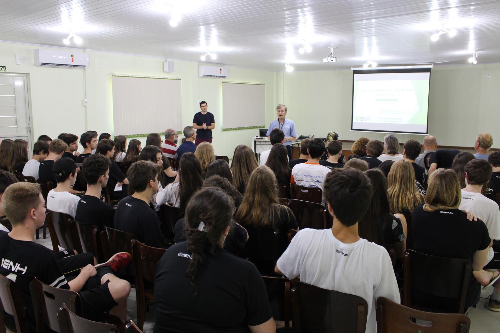 IENH promove lançamento do acervo digital do Museu Ambiental Henrique Luiz Roessler