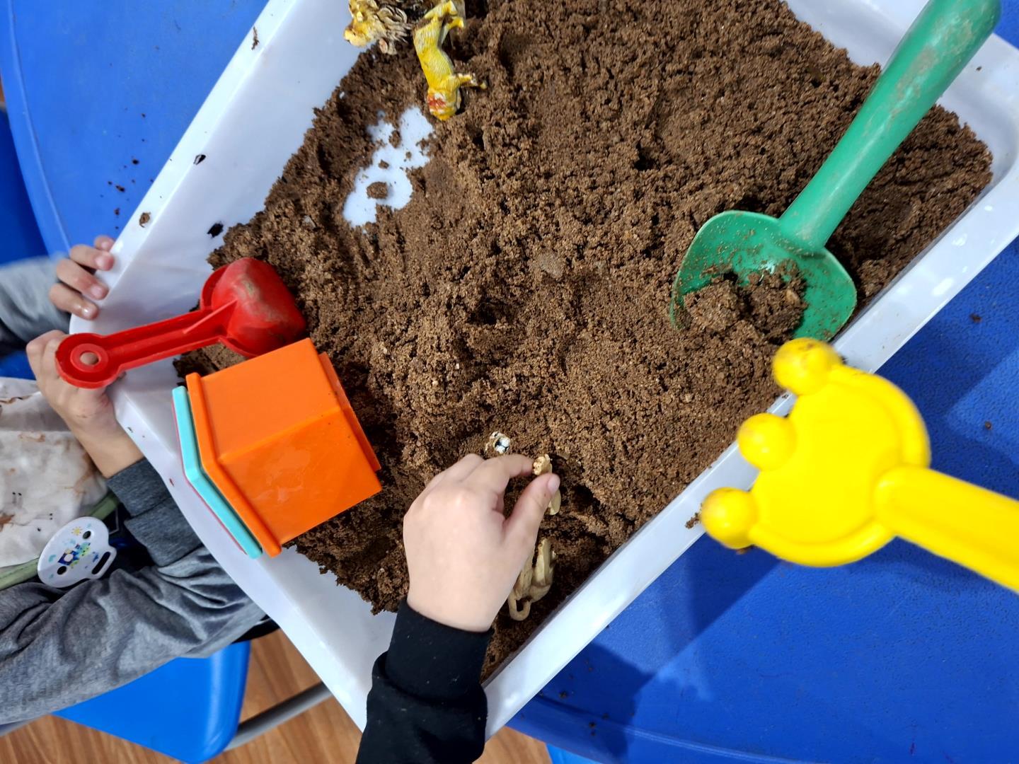 Kindergarten 2 da Unidade Pindorama vivencia Learning Centers bilíngues