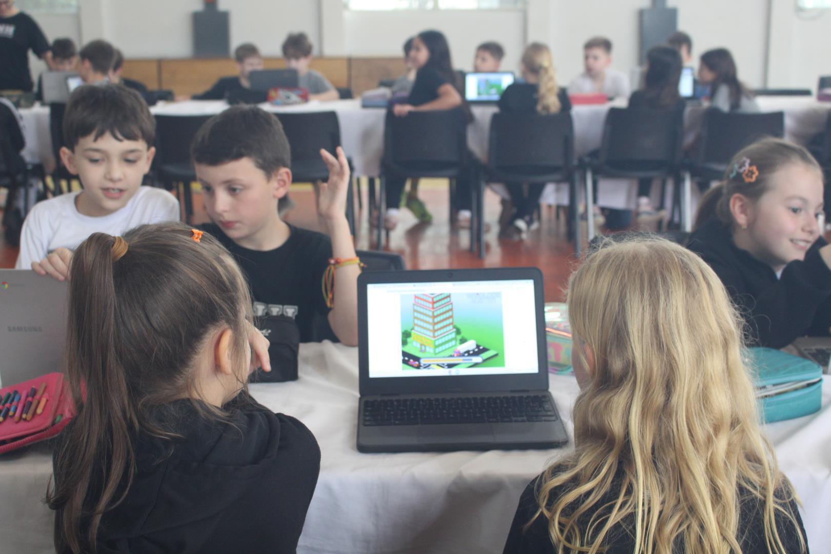 Mini Engenheiros do Trânsito movimentam a Unidade Pindorama