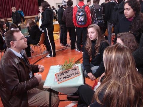 Feira das Profissões na Fundação Evangélica