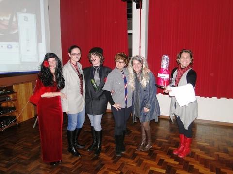 Colaboradores da Unidade Oswaldo Cruz realizam confraternização de encerramento do semestre 