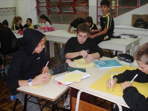 Alunos criam jogos sobre geometria