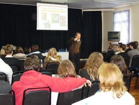 Alunos do Ensino Médio refletem sobre carreira e profissão