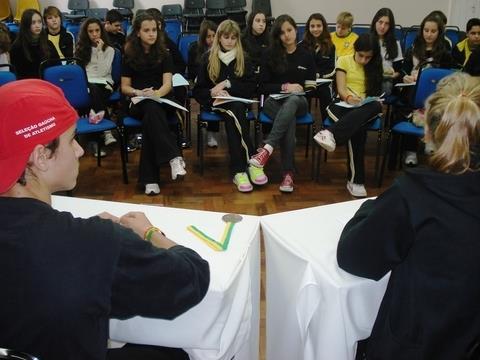 Alunos da IENH discutem sobre os desafios do esporte