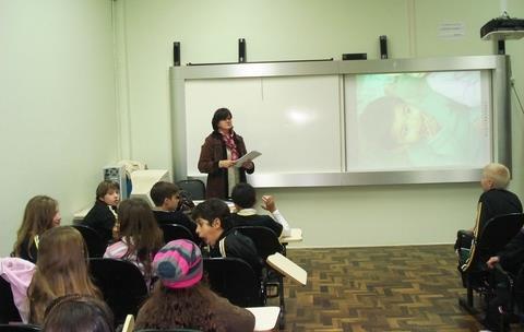 Alunos recebem Diretora da Escola Raio de Sol