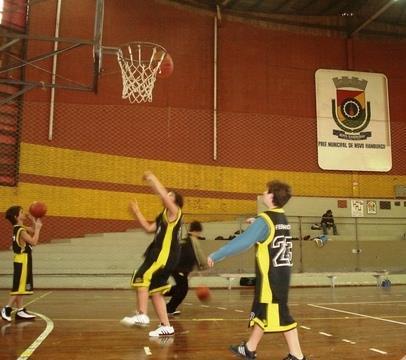 IENH participa de Circuito de Mini Basquete