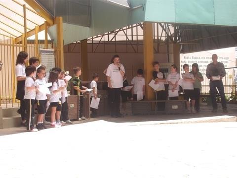 Monitores Ecológicos ajudam o meio ambiente e embelezam os espaços da Unidade Oswaldo Cruz