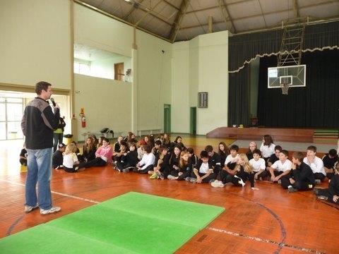 Unidade Pindorama realiza Jogos Cooperativos