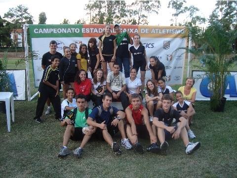 Equipe de Atletismo da IENH é destaque em competições