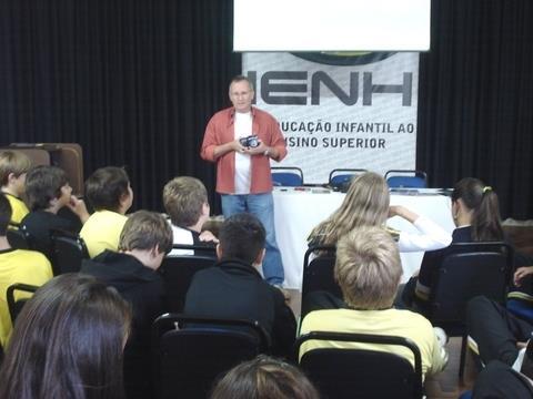 Estudantes da 7ª série B participam de palestra e mini-oficina de fotografia
