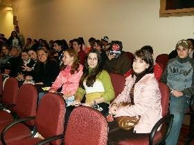 Alunos do Ensino Médio Noturno participam de palestra com Gabriel O Pensador
