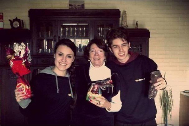 Doação de doces e chocolates para entidades de Novo Hamburgo