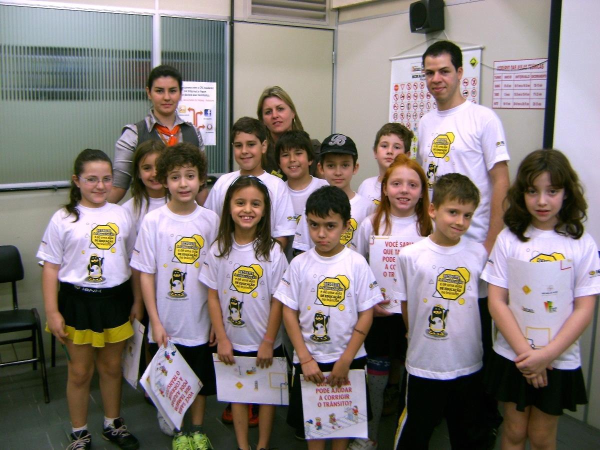 Agentes Mirins do Trânsito visitam Centro de Formação de Condutores