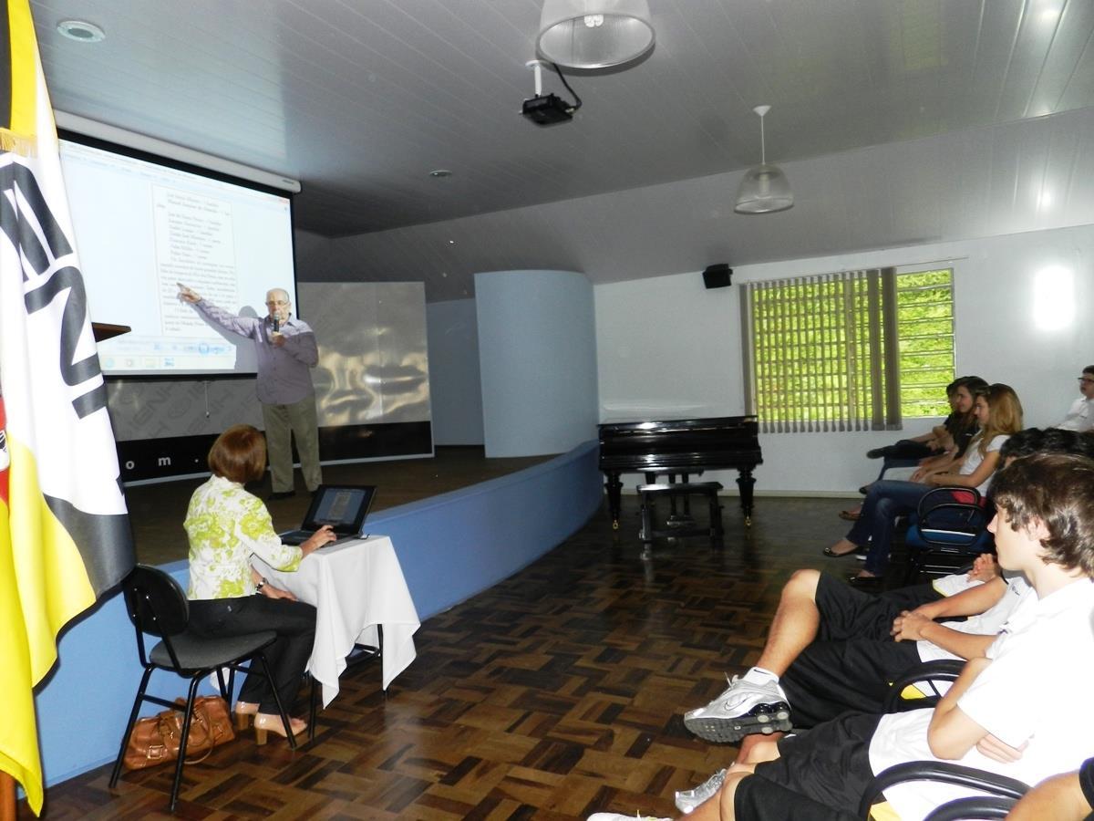 Jornalista Alceu Feijó faz Palestra sobre o Rio dos Sinos na IENH