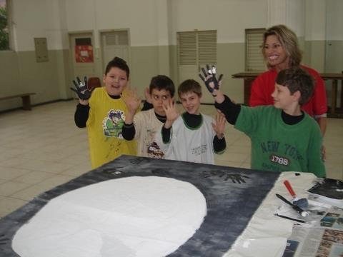 Alunos criam bandeira para Unidade Oswaldo Cruz