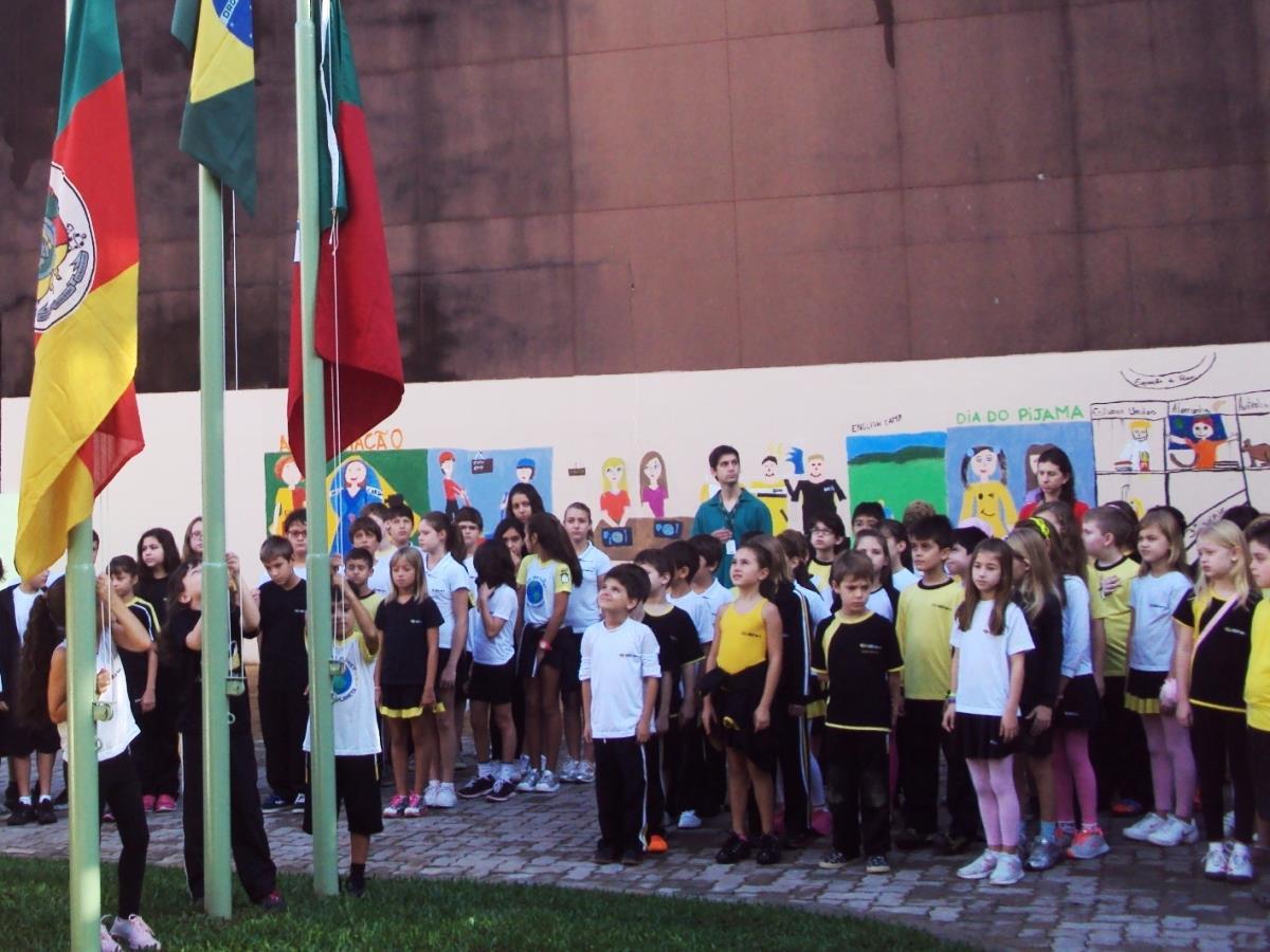 Hora Cívica na Unidade Oswaldo Cruz