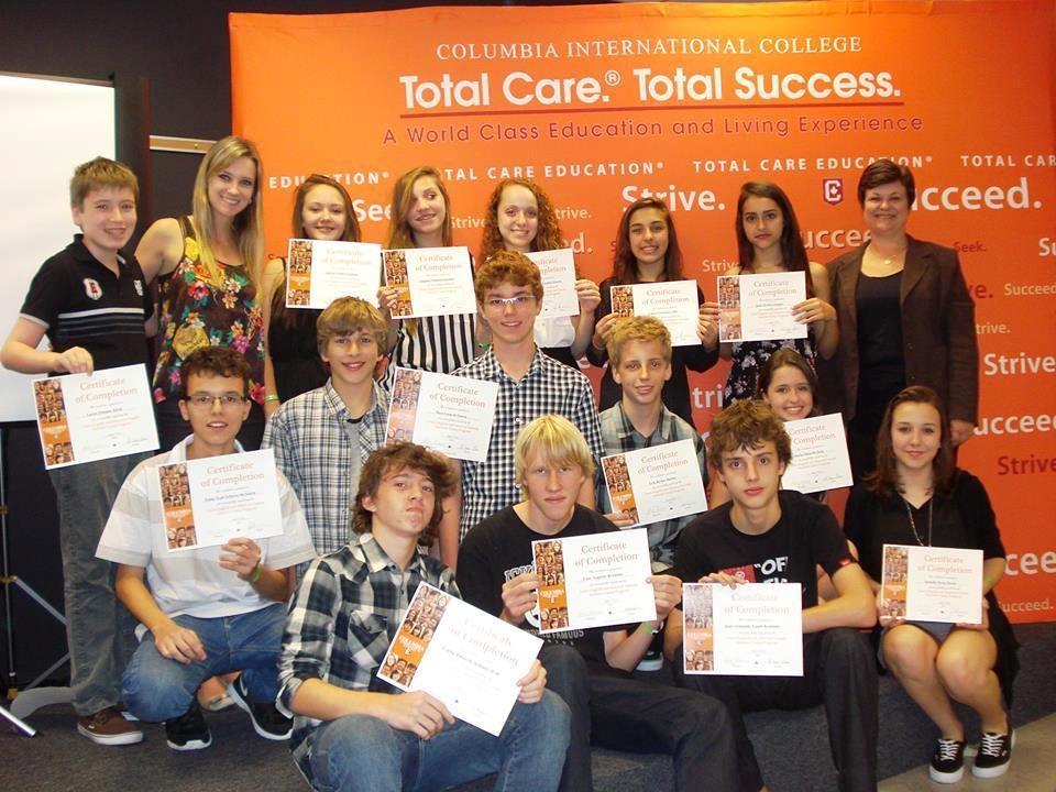 Estudantes da Fundação Evangélica retornam do Canadá dia 07 de agosto