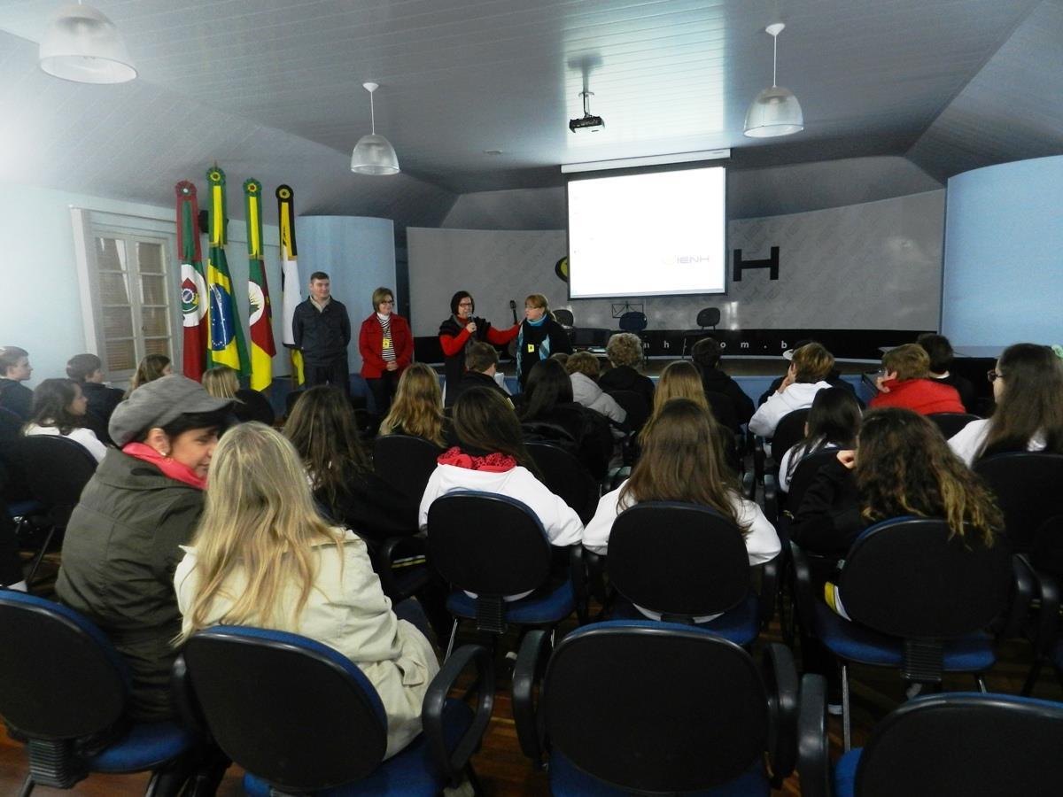 Estudantes participam do Pinwaldo