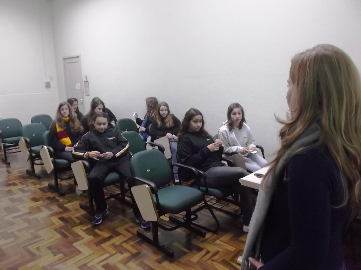 Palestra sobre adolescência para estudantes da 7ª série C