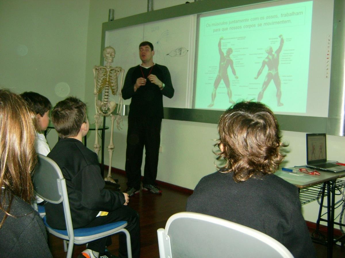 Estudantes participam de Palestra sobre Sistema Muscular e Esquelético