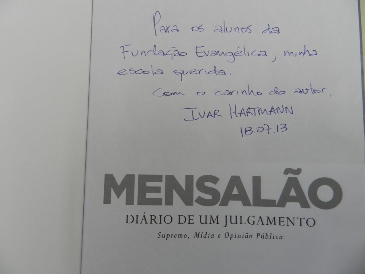 Egresso da IENH é coautor de livro sobre o Mensalão