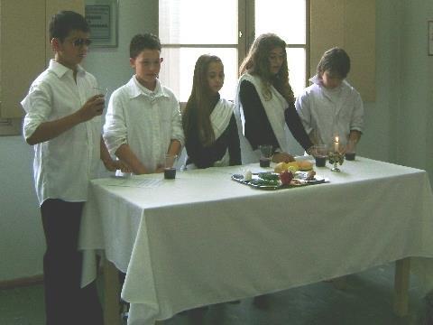 Cultura judaica é assunto de sala de aula para estudantes das 5ªs séries A e B