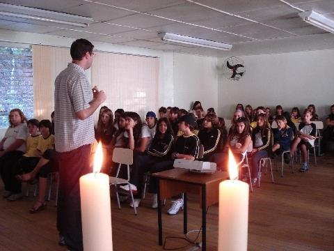 Meditação da Fundação Evangélica fala sobre paz e violência